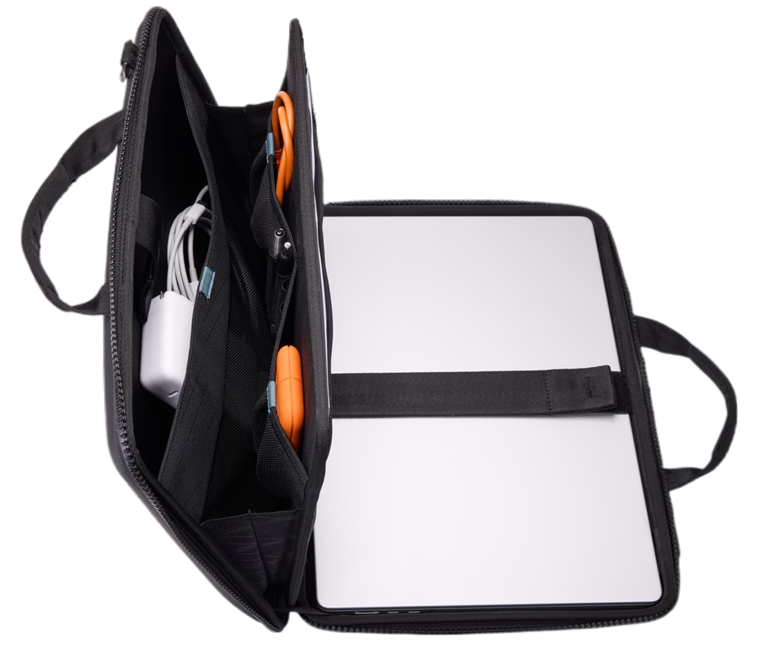 Сумка для ноутбука THULE Gauntlet 5 MacBook Pro Attache 16" TGAE-2557 Чорна (Black) 188359 фото