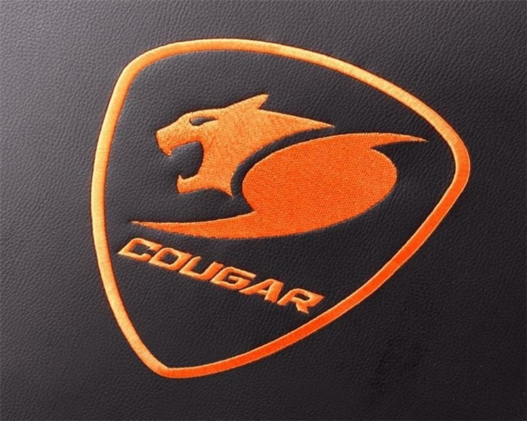 Крісло ігрове Cougar Armor One Чорне (Black) 196013 фото